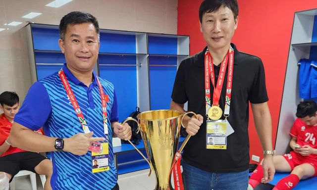 Trợ lý HLV Kim Sang-sik hé lộ lý do đôn Việt kiều châu Âu lên U23 Việt Nam, bật mí kế hoạch bất ngờ