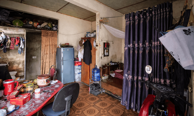 Đi làm xa nhà, người đàn ông nhớ mẹ mở camera kiểm tra thì phát hiện cảnh tượng gây sốc