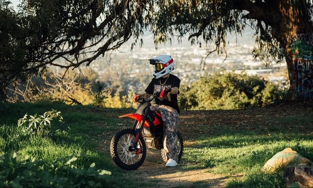 Xe máy điện giá ngang Honda Air Blade: Chạy 80km/h, đi gần 100km/sạc nhưng có điểm trừ lớn