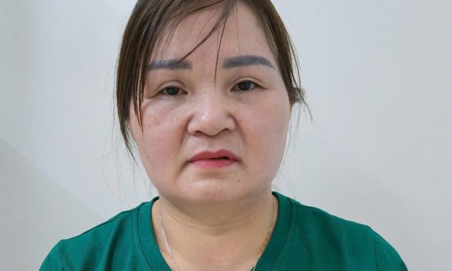 Ra quyết định khởi tố, cấm đi khỏi nơi cư trú với Bàn Thị Phương