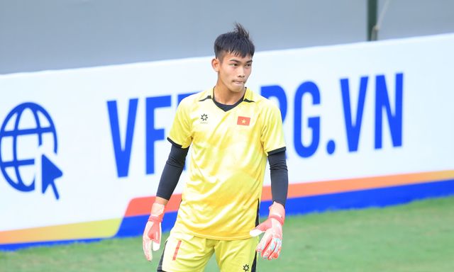 HLV Kim Sang-sik bất ngờ đưa thủ môn U19 lên tuyển Việt Nam, đọ sức cùng Văn Lâm và Trung Kiên