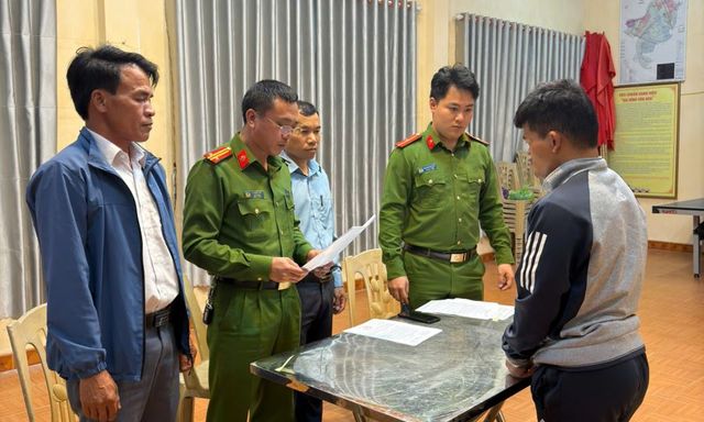 Thi hành lệnh tạm giam, khám xét chỗ ở với Nguyễn Văn Vũ SN 1994