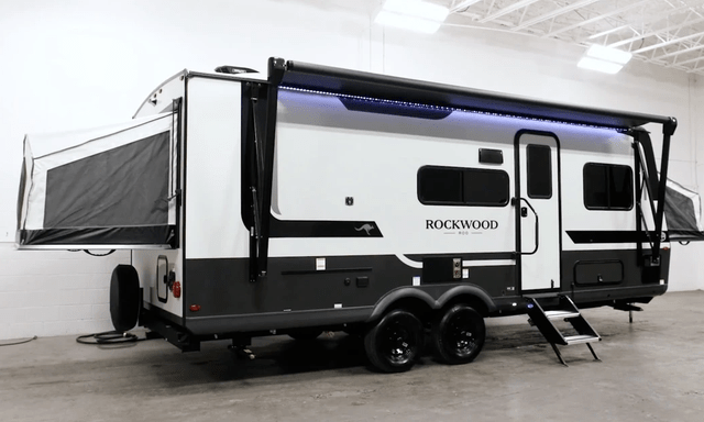 Nhà di động ở được tới 10 người, giá ngang Mazda CX-5: Bên trong có gì?