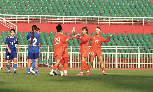 Tấn công mạnh mẽ, tuyển Việt Nam thắng đậm 4-0 trước Uzbekistan