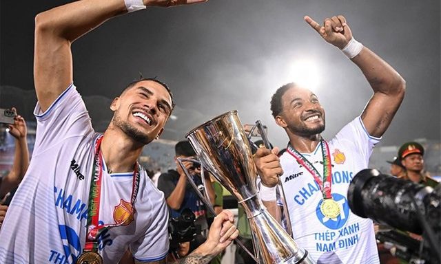 Báo Malaysia đặc biệt để tâm, dè chừng dàn sao gốc Brazil của ĐT Việt Nam