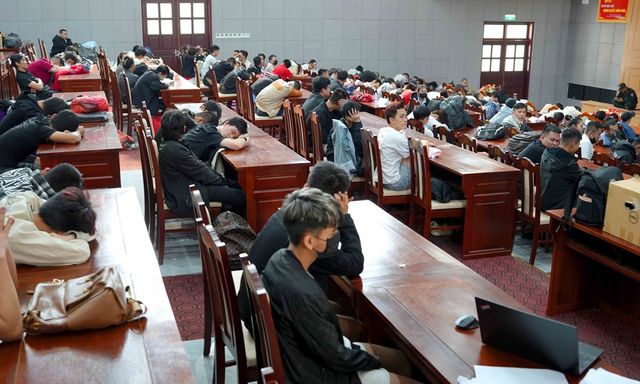 Ra lệnh bắt tạm giam 343 đối tượng trong đường dây lừa đảo quy mô đặc biệt lớn