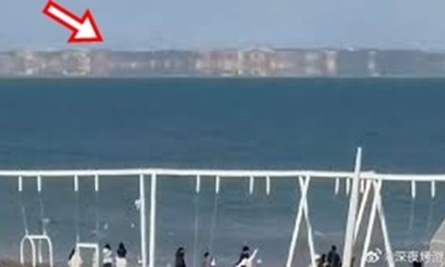 Biển bỗng xuất hiện 