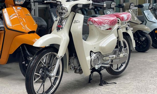 Giá cao gấp đôi Honda SH125i, Super Cub bản 