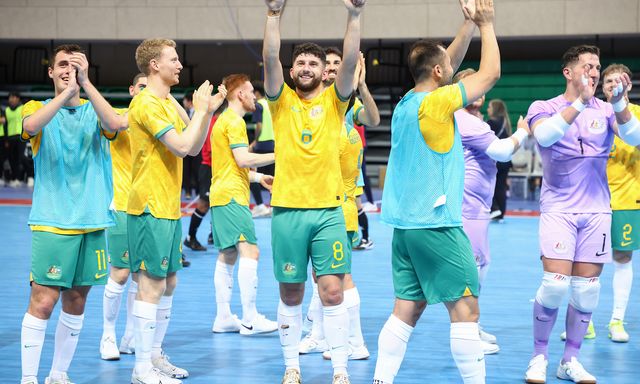 Thắng 13-1, tuyển Australia dễ “đại chiến” tuyển Việt Nam ở bán kết 