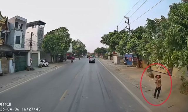Xác định người phụ nữ cầm chổi ra hiệu, cứu cô gái bị xe ben kéo lê cả trăm mét trên quốc lộ