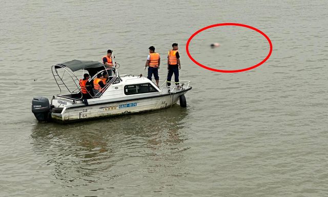Hà Nội: Phát hiện thi thể nam giới khoảng 30 tuổi trên sông Hồng đoạn gần cầu Vĩnh Tuy