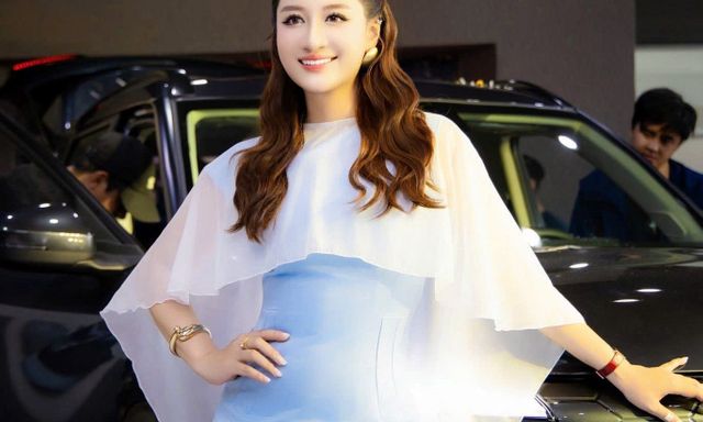 Á hậu Hải Vân – MC quen mặt trên VTV với học vấn ấn tượng tại Hoa hậu Văn Hoá Việt Nam 2026