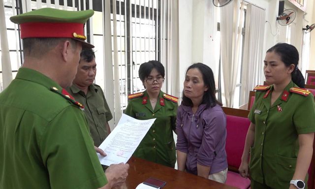 Thi hành lệnh bắt tạm giam Cao Thị Bé 54 tuổi