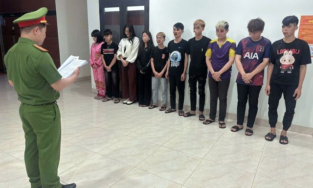 Thi hành lệnh bắt tạm giam Phạm Thị Thảo Vy SN 2004