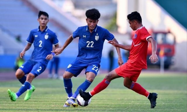 Tuyển Thái Lan tạo “mưa bàn thắng”, có thể gặp tuyển Việt Nam ở bán kết 