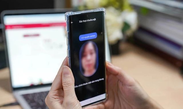 Người dân cần thực hiện ngay việc này theo quy định mới nếu không muốn bị thu hồi số thuê bao di động 