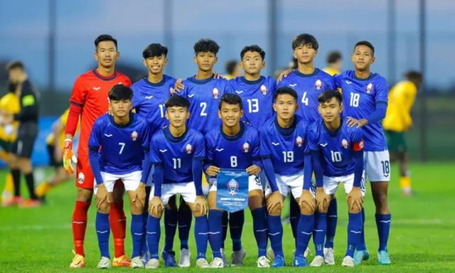 Thắng kịch tính để dẫn đầu BXH, tuyển Campuchia vẫn dễ bị loại sớm ở AFF Cup