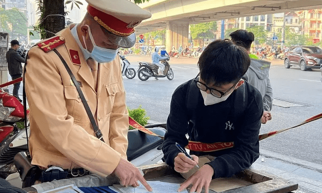 Sửa đổi Nghị định 168: CSGT được xử phạt tại chỗ tới 7,5 triệu đồng là có lợi cho người vi phạm?