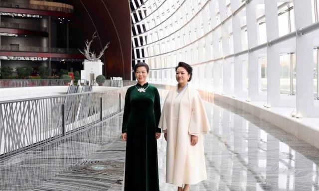 Công trình Phu nhân Ngô Phương Ly vừa thăm: Bao quanh bởi hồ nhân tạo, có lối vào qua hành lang ngầm