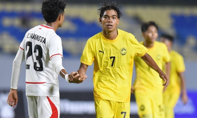 Đại thắng Indonesia, HLV Malaysia tiết lộ vì cú sốc trước... Việt Nam