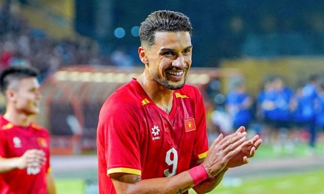 Hoàng Hên bứt phá không tin nổi, đứng trước kỷ lục lịch sử ở V.League