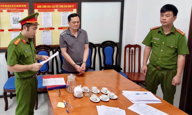 Thi hành lệnh bắt tạm giam nguyên cán bộ Uỷ ban Kiểm tra Tỉnh uỷ Bùi Văn Phúc SN 1981