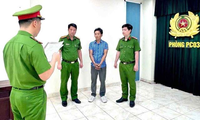 Quyết định bắt tạm giam Hồ Văn Kha SN 1990