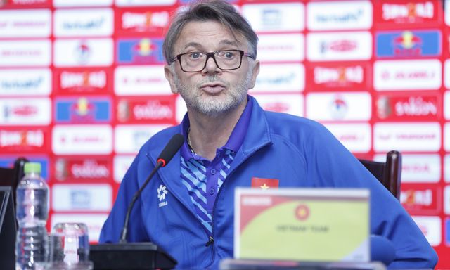 HLV Troussier sắp trở lại Việt Nam làm việc, tái ngộ với cựu trợ lý ĐTQG?