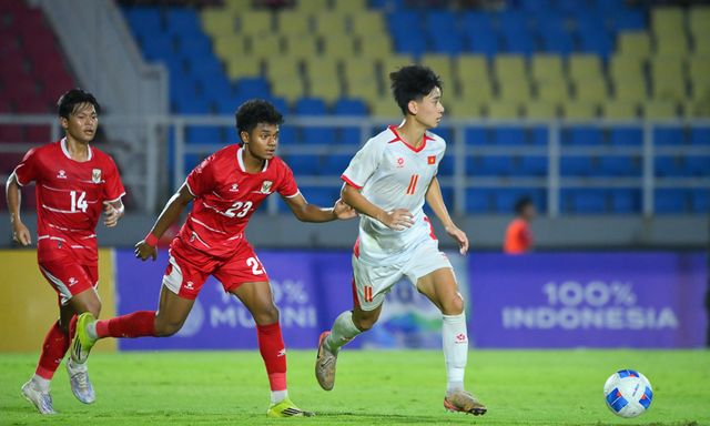 Ngược dòng quả cảm, tuyển Việt Nam đánh bại Australia, vào chung kết AFF Cup