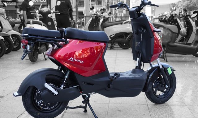 Mẫu xe máy điện rẻ nhất của VinFast, hết điện cũng không lo đẩy bộ vì có trang bị 