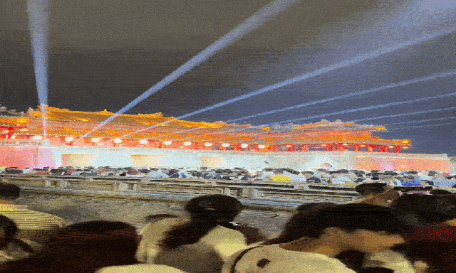 Cảnh tượng buổi tối 2 ngày qua ở Đại Nội Huế khiến nhiều người bất ngờ, nhận xét: 