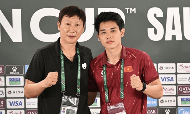 Đình Bắc tăng tốc ngoạn mục, HLV Kim Sang-sik sẽ khuynh đảo AFF Cup bằng bộ ba “SHB”?