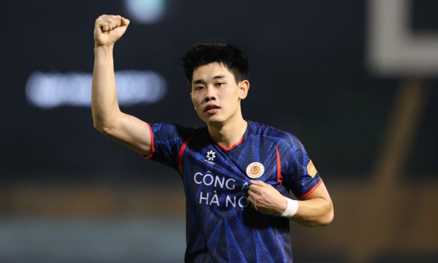 Ghi liền 7 bàn sau 4 trận, Đình Bắc được VPF vinh danh bằng giải thưởng ở V.League