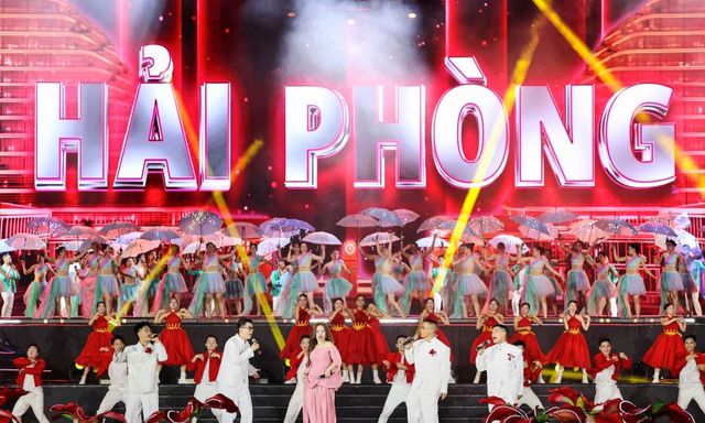 Tổng đạo diễn Phạm Hoàng Giang kể chuyện 71 năm Hải Phòng hào hùng bằng âm nhạc, quy tụ dàn sao “khủng”