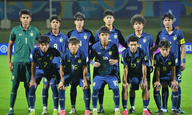 HLV Thái Lan buồn thiu, cất lời xin lỗi sau trận thua khiến lỡ tấm vé World Cup