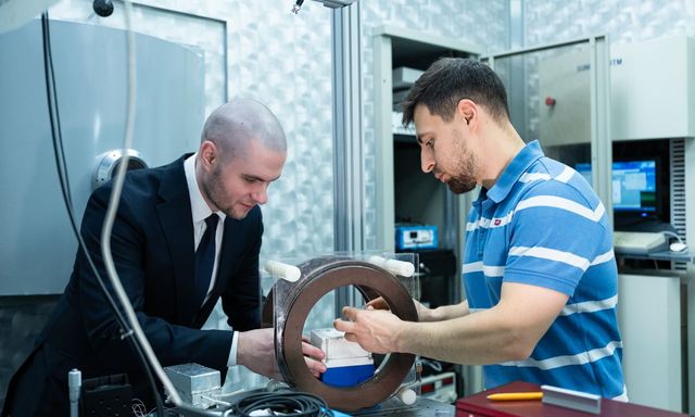 Nga phát minh công thức tạo ra vật liệu khiến thế giới kinh ngạc: Mỏng hơn tóc, bền hơn thép