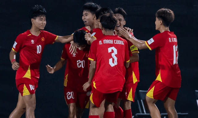 [DIỄN BIẾN] U17 Việt Nam vs U17 UAE: Chờ vé World Cup lịch sử (00h00)