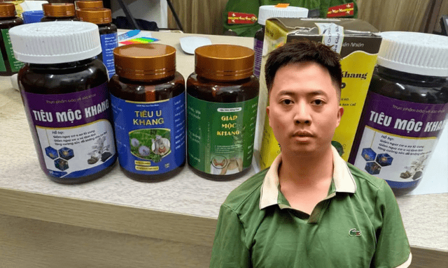 Khám xét các địa điểm trong đường dây “Bác sỹ Vĩnh” chữa u xơ, bắt Trần Văn Hiến SN 1997 và 12 nhân viên