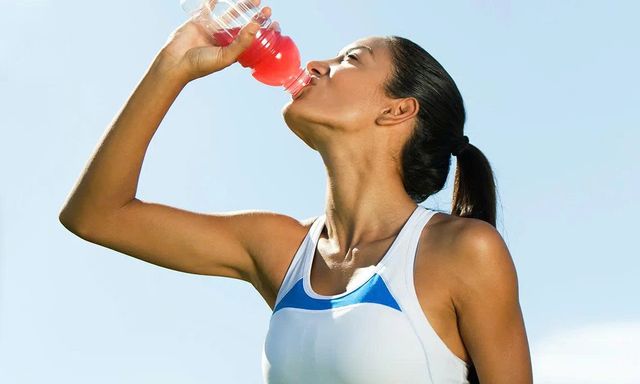 6 loại đồ uống có thể gây tăng cân và tích nước nếu lạm dụng: Toàn loại nhiều người không ngờ tới