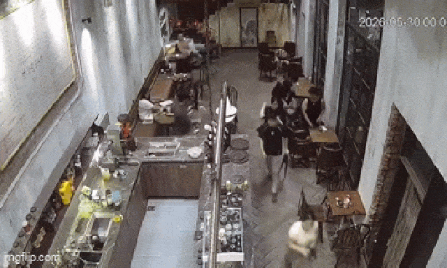 Quán cafe bị đập phá ở Đà Nẵng chưa thể hoạt động lại, thông tin đầu tiên về người đàn ông ngoại quốc