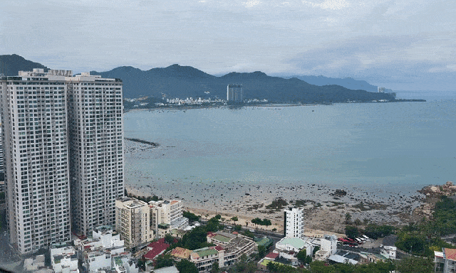 Cảnh tượng ở bãi biển Nha Trang khiến nhiều người bất ngờ, nhận xét: Không tin vào mắt mình