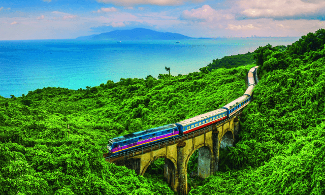 Chuyến tàu Việt Nam khách Tây mua vé giá hơn 500 triệu: Chạy 8 ngày 7 đêm, giữa đường được làm 1 việc