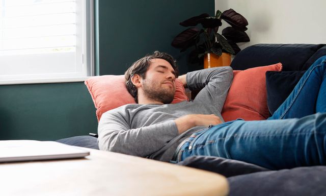 Ngủ trưa có hại nhiều hơn có lợi? Lý giải chi tiết từ Trường Y Harvard
