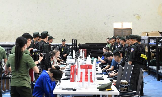 Đột kích Trung tâm lừa đảo quy mô 'khủng' ngay tại Việt Nam, bắt khẩn cấp Trần Thị Thu Hường và 4 người 