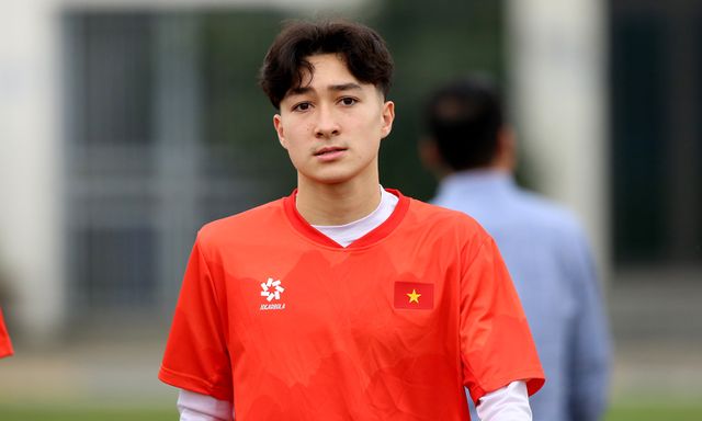 Cựu tuyển thủ U17 Việt Nam gia nhập đội bóng Pháp, nói lời xúc động về hành trình ở châu Âu