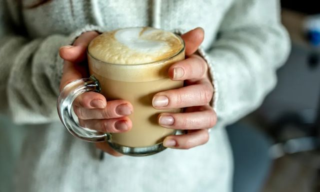 Tỉ lệ đột tử và đau tim cao nhất vào buổi sáng: 4 loại thực phẩm nên tránh tiêu thụ trước 9 giờ sáng