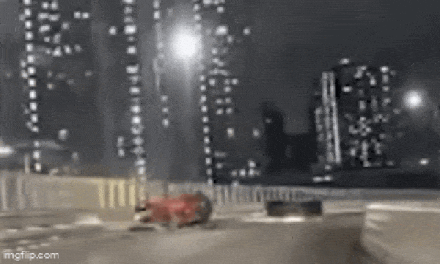 Vừa trở về từ tuần trăng mật, 2 vợ chồng đi taxi rồi tử nạn, khoảnh khắc cuối đời thật đau xót