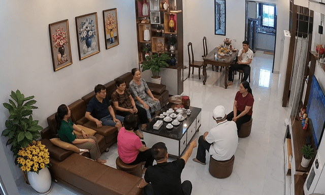 Ly hôn 8 năm, nàng dâu vẫn ở với mẹ chồng, đợi con ruột đến đón bà về chăm sóc thì ai cũng từ chối