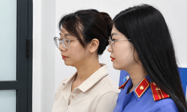 Thi hành lệnh bắt tạm giam nguyên kiểm sát viên Lê Thị Hồng Nhung