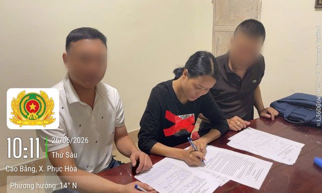 Phạm Thị Hồng SN 1983 ra đầu thú sau thời gian dài trốn tại nước ngoài